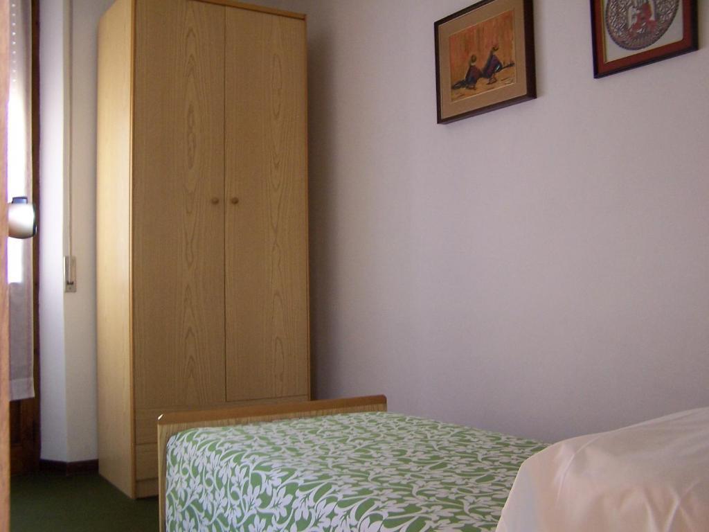 Albergo Corona Salsomaggiore Terme Δωμάτιο φωτογραφία